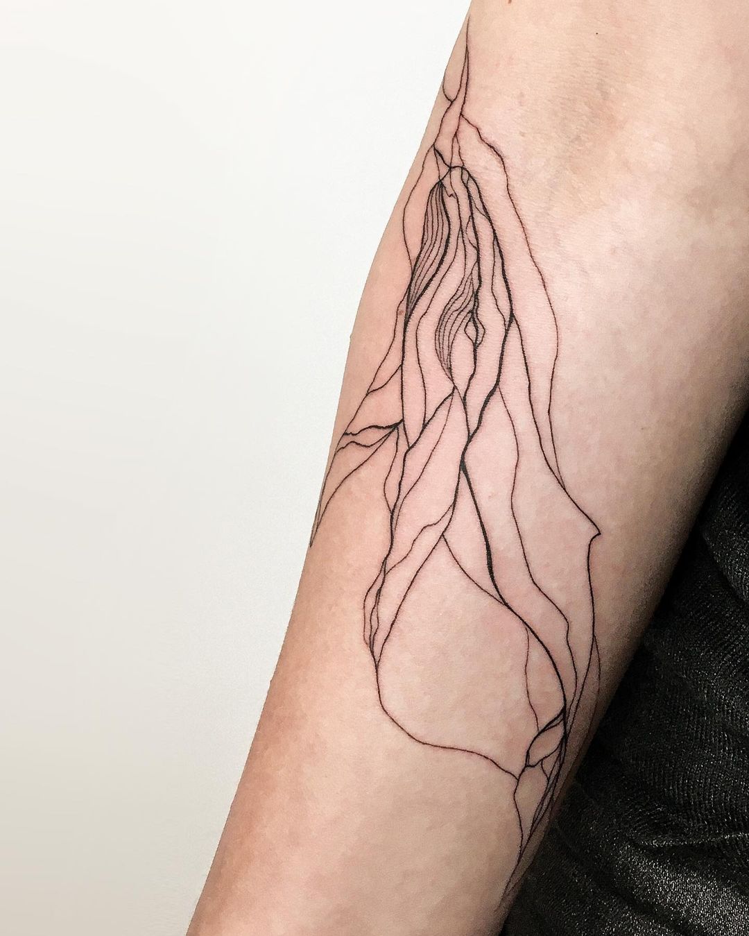 252 Elegant Abstract Tattoos Designs You Will Be Obsessed For - Psycho Tats